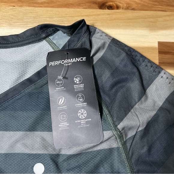 Ironman Triathlon Performance Shirt Womans Vneck Short Sleeve Striped Size XL - Picture 2 of 7